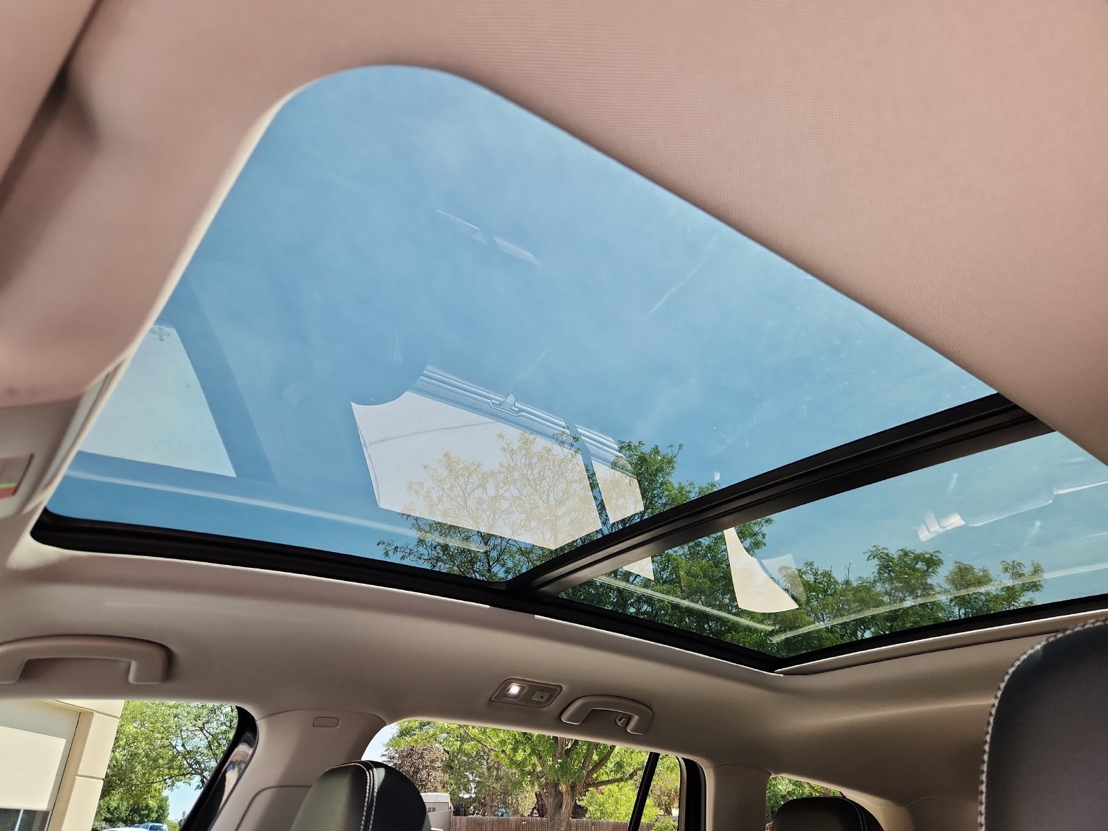 Used 2022 Volkswagen Atlas SE w/ Panoramic Sunroof Package AWD/4WD image 26