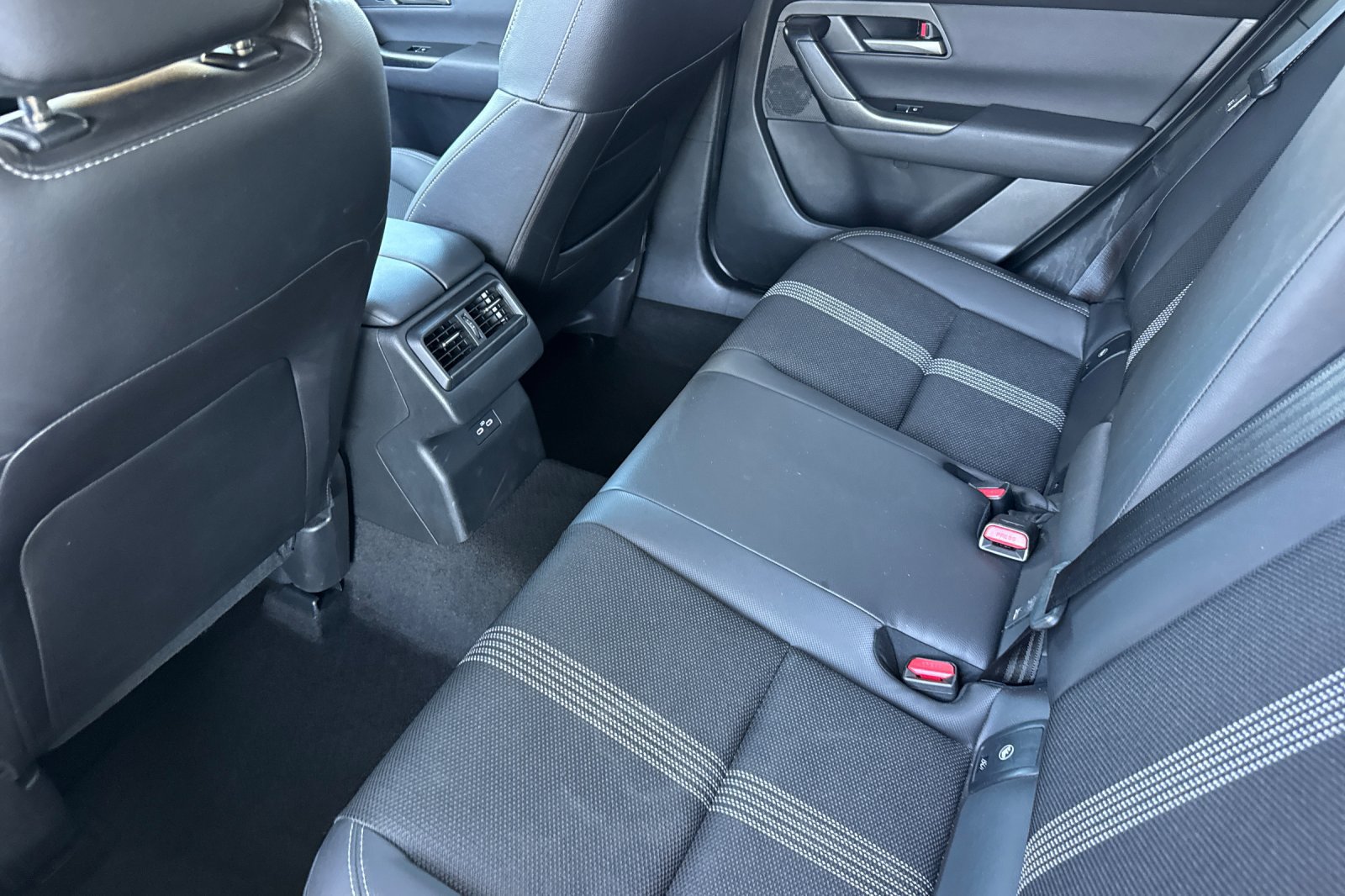Certified 2025 MAZDA CX-50 AWD 2.5 S w/ Premium Package image 12