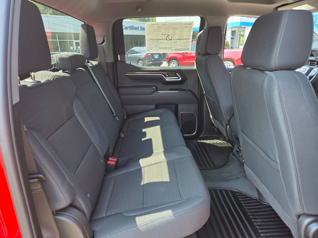 New 2026 GMC Sierra 1500 SLE image 13