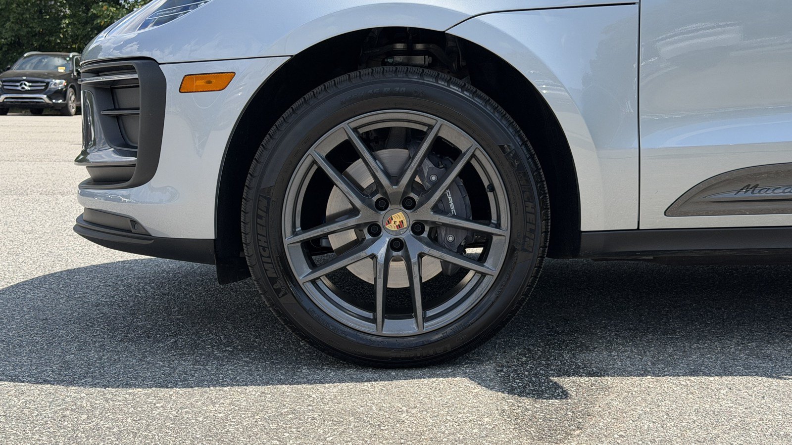 Certified 2026 Porsche Macan Turbo AWD/4WD image 11