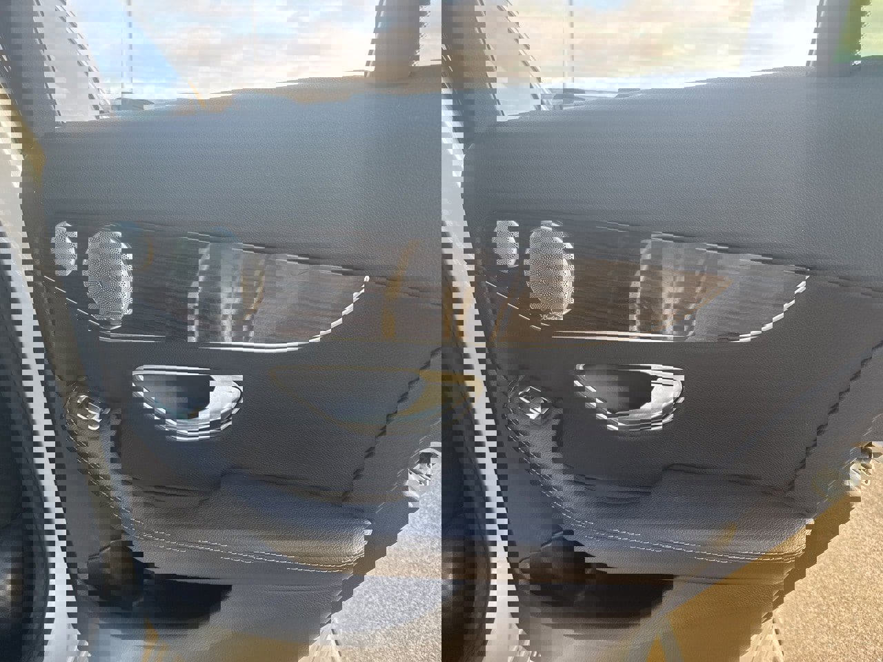 Used 2018 Mercedes-Benz C 300 4MATIC Sedan w/ Premium Package image 11