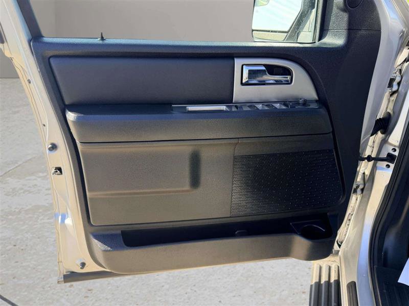 Used 2017 Ford Expedition XLT image 35