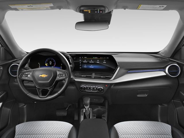 Used 2026 Chevrolet Trax LT image 3