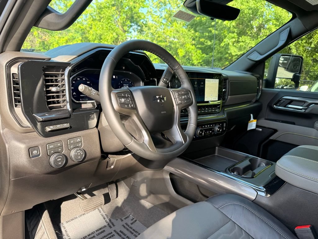 Used 2026 Chevrolet Silverado 2500 ZR2 AWD/4WD image 9