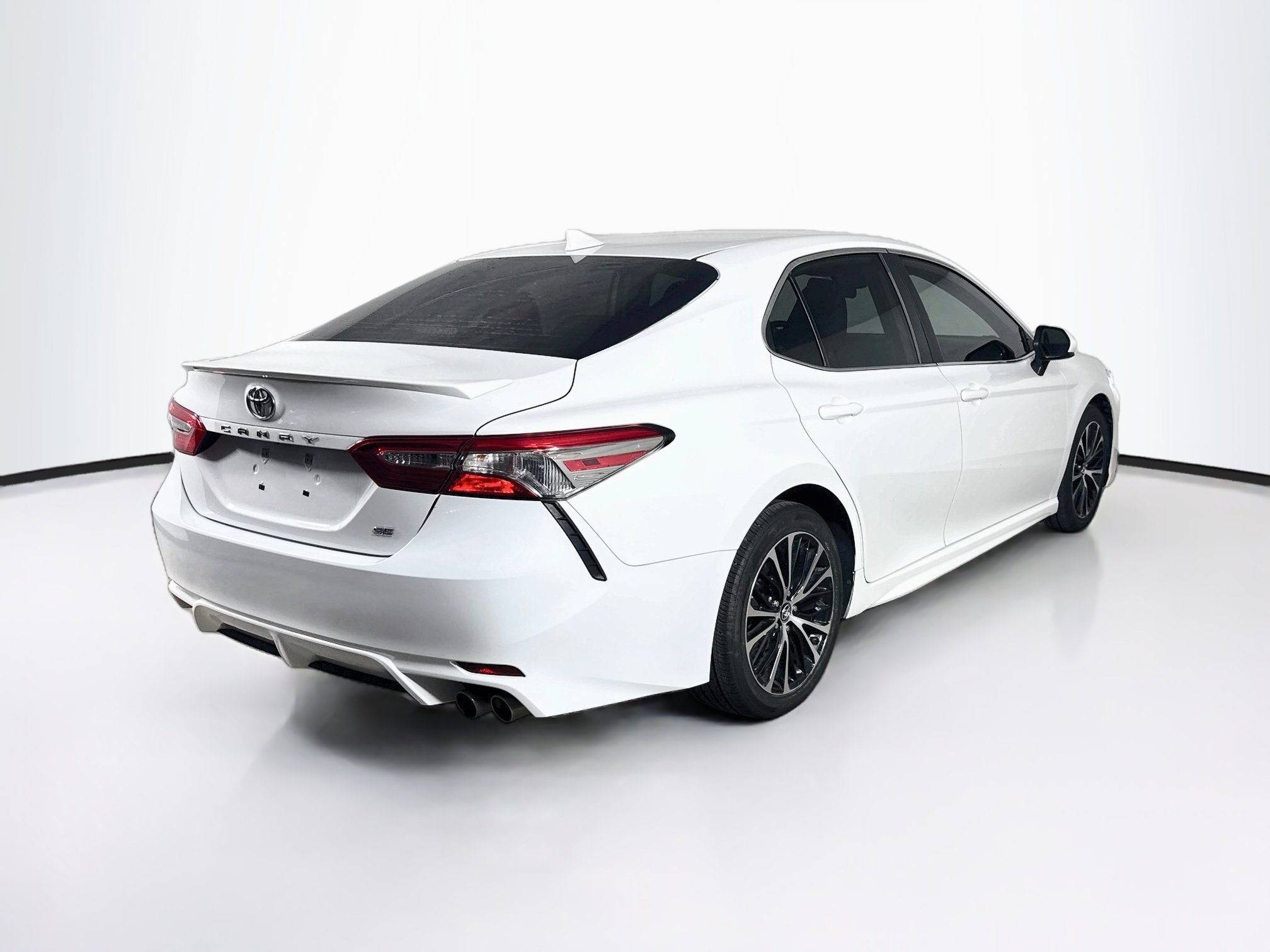 Used 2019 Toyota Camry SE FWD image 30