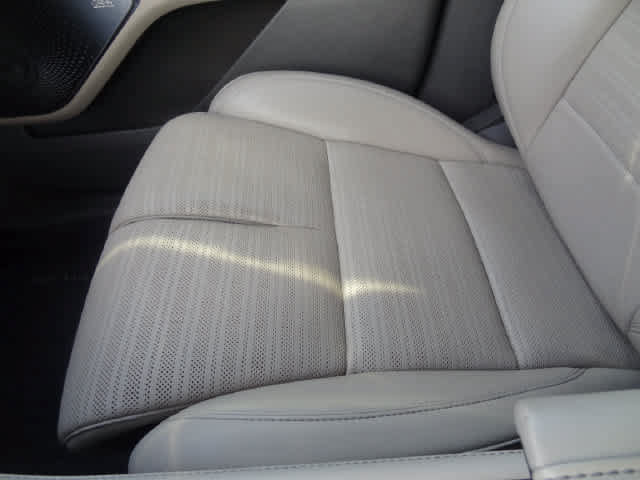 Used 2025 Lincoln Nautilus Reserve AWD/4WD image 15
