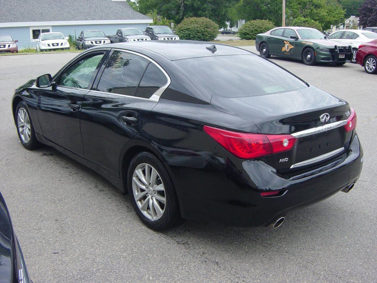 Used 2015 INFINITI Q50 2.0t w/ Moonroof Package AWD/4WD image 6