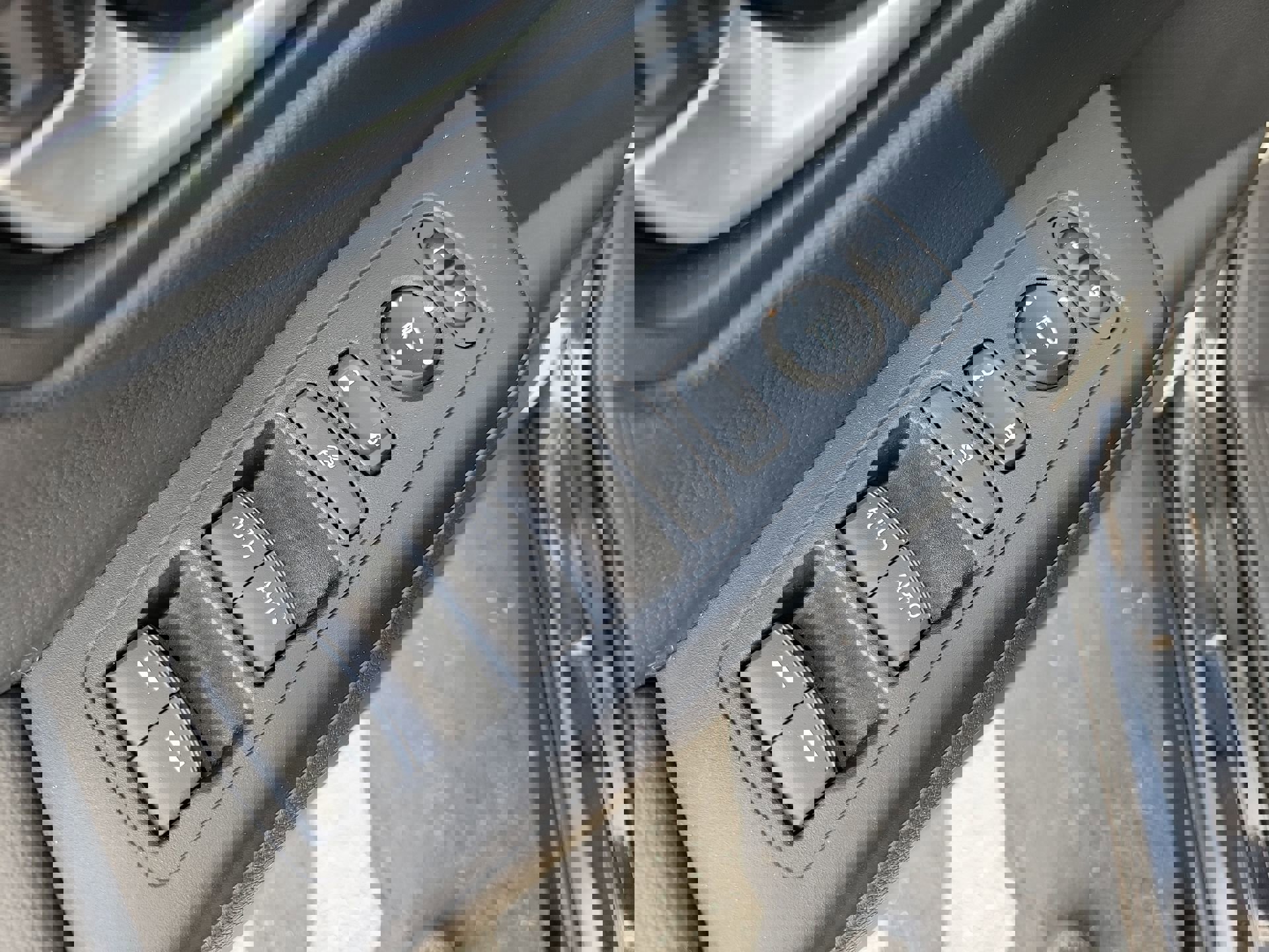 Used 2023 Honda CR-V EX image 18