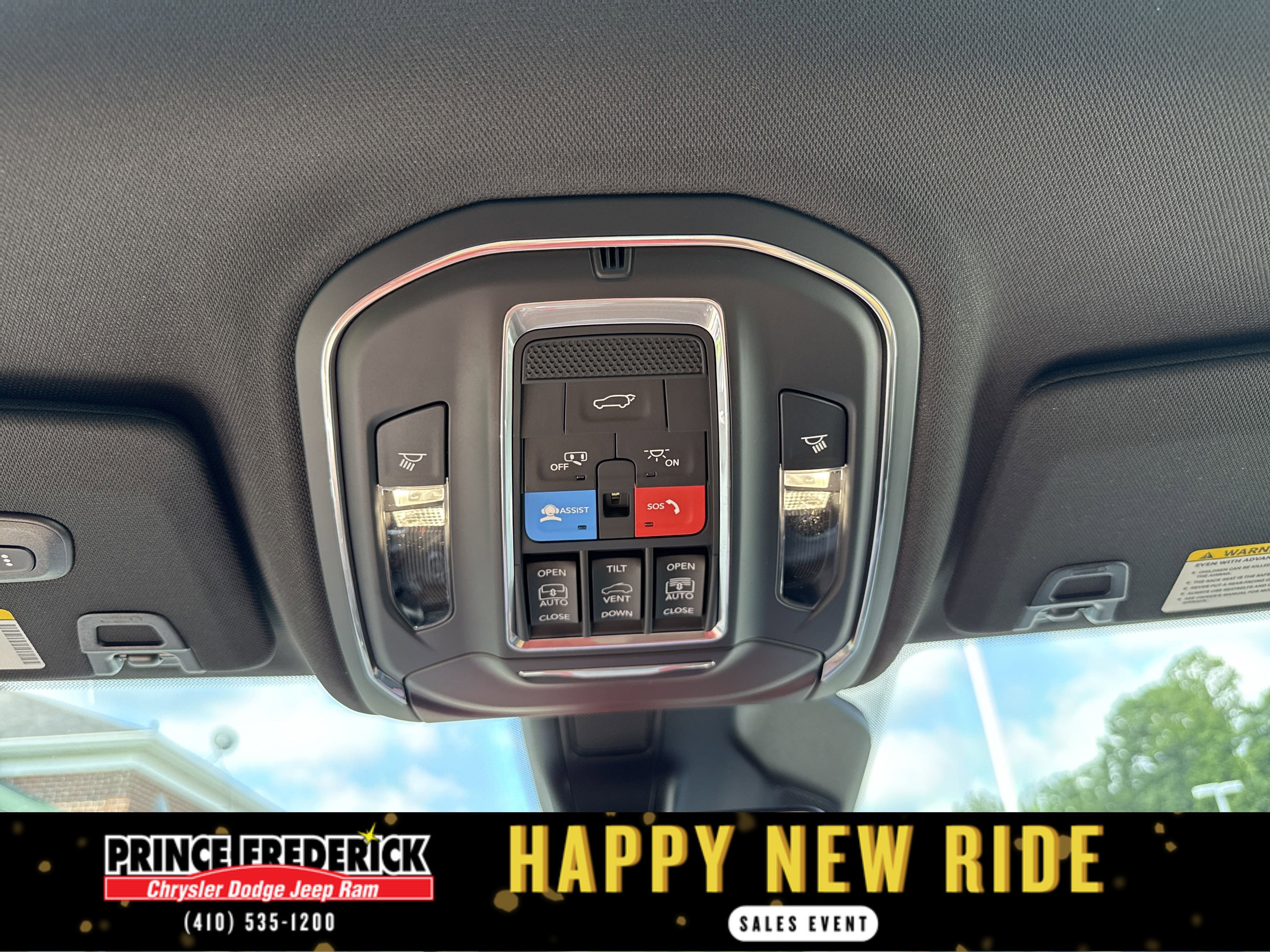 New 2025 Jeep Grand Cherokee L Limited w/ Black Appearance Package image 32