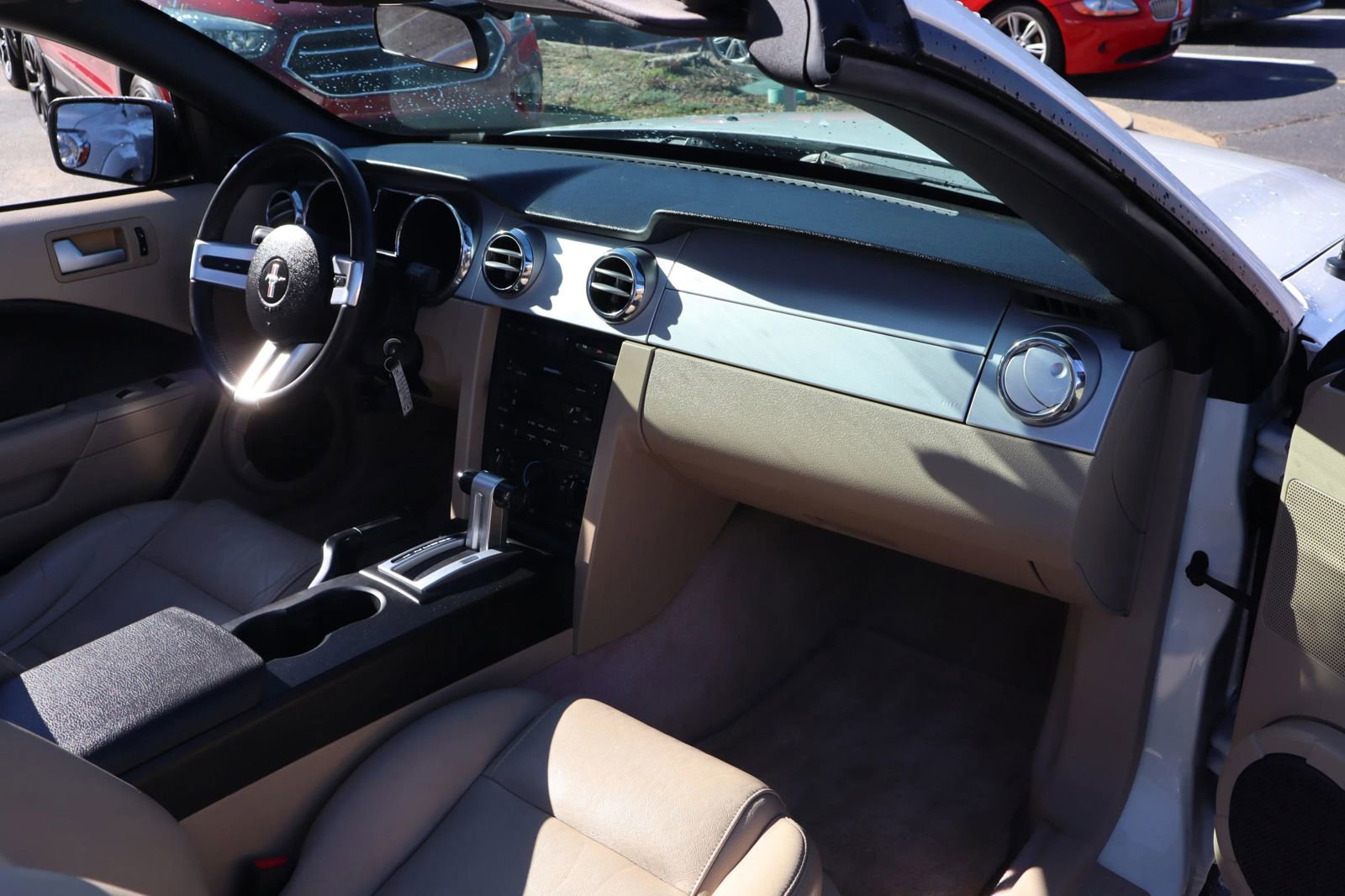 Used 2006 Ford Mustang Convertible image 13