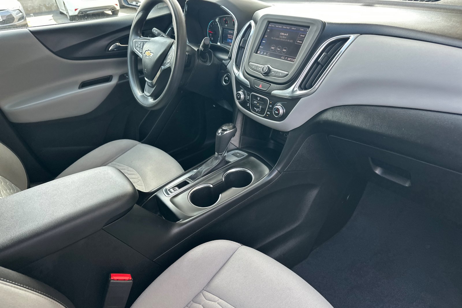 Used 2020 Chevrolet Equinox LT image 16