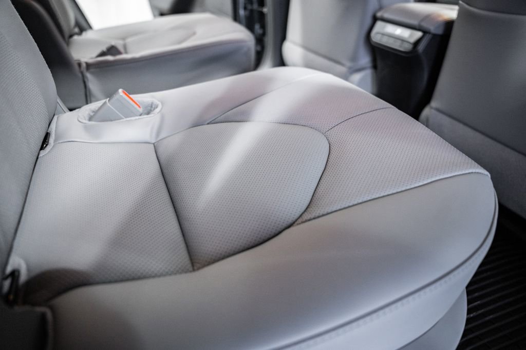 New 2026 Toyota Highlander Limited image 37