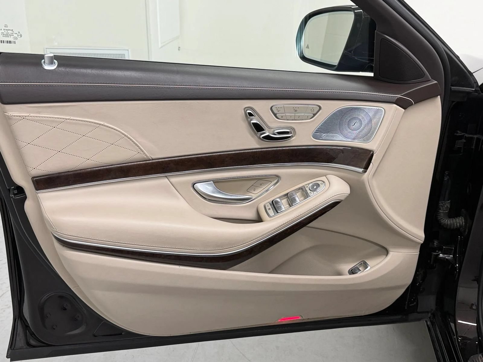 Used 2019 Mercedes-Benz S 560 4MATIC Sedan image 25