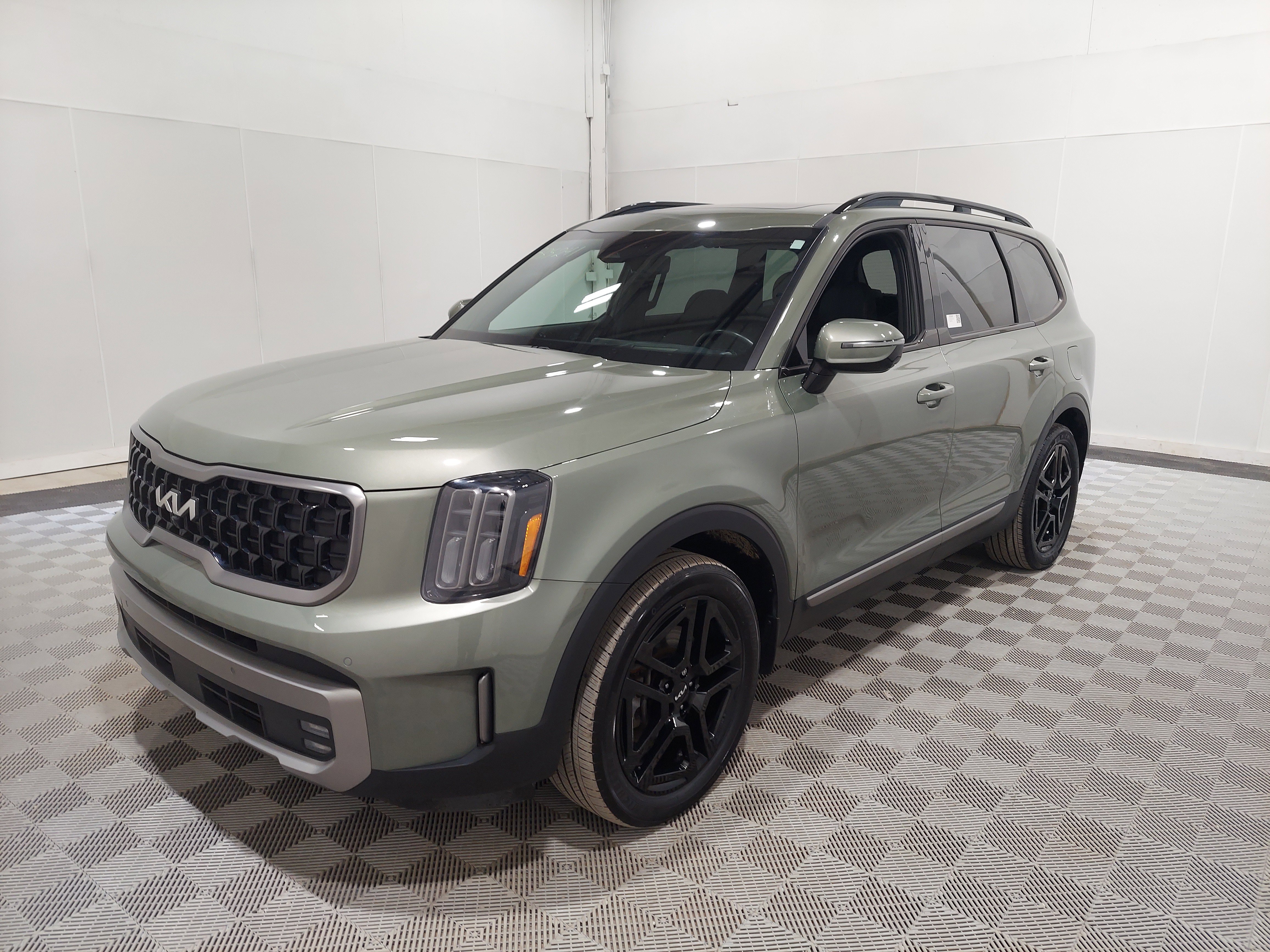 Used 2023 Kia Telluride SX