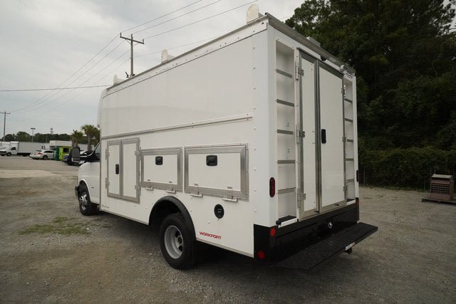 New 2025 GMC Savana 3500 w/ Power Convenience Package RWD image 5
