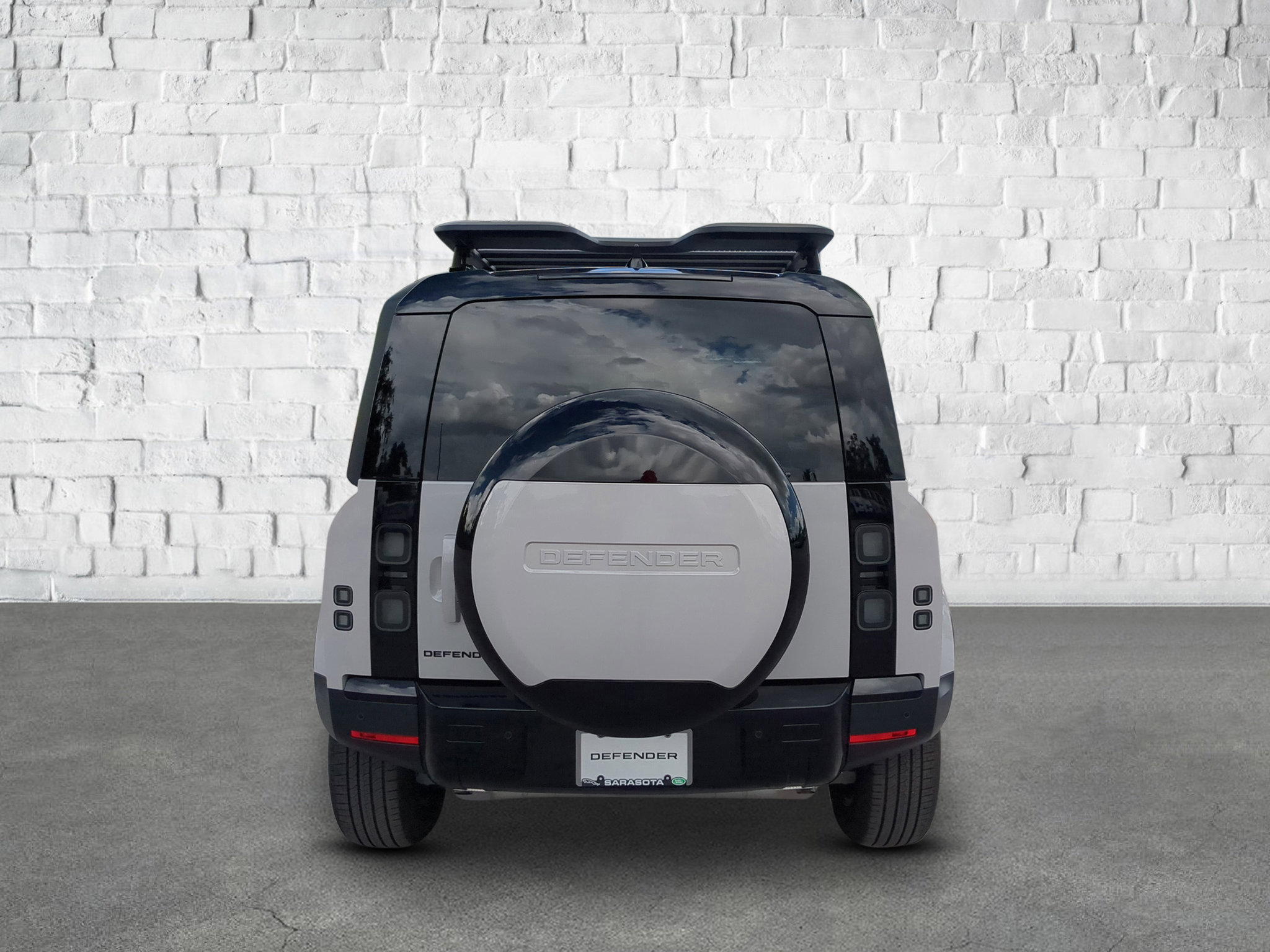 New 2026 Land Rover Defender 110 S image 5