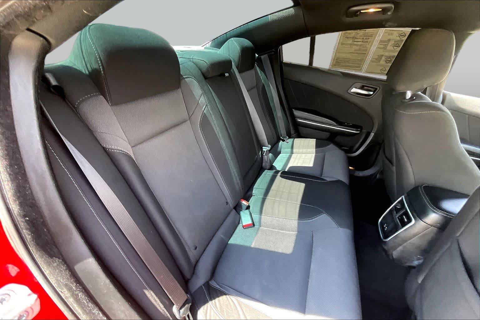 Used 2022 Dodge Charger SXT RWD image 16