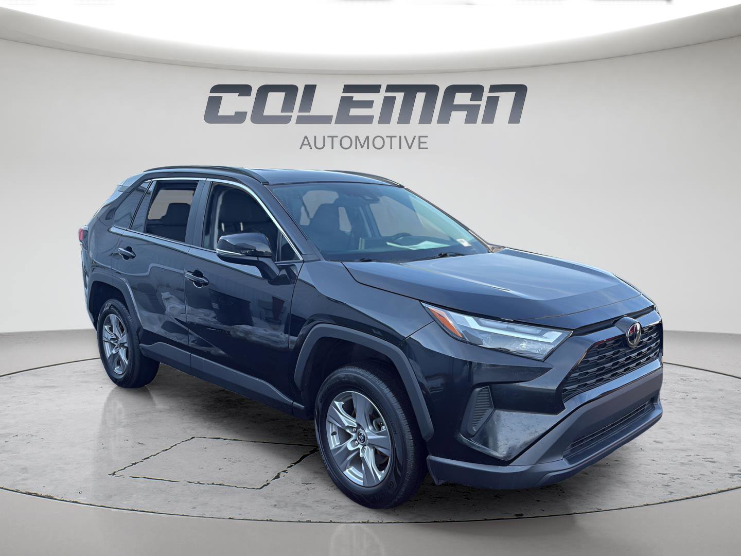 Used 2024 Toyota RAV4 XLE w/ Weather Package image 7