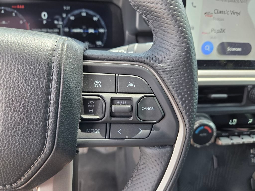 Used 2025 Toyota Tacoma TRD Off-Road AWD/4WD image 34