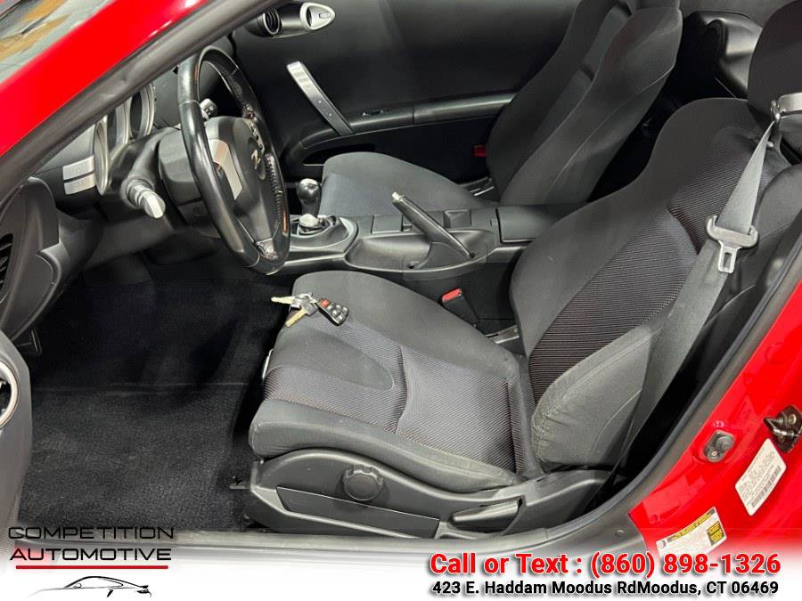 Used 2004 Nissan 350Z Enthusiast w/ Cargo Convenience Pkg image 10