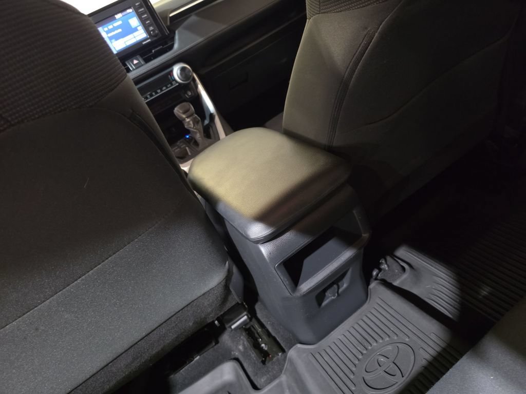 Used 2020 Toyota RAV4 LE w/ All Weather Liner Package AWD/4WD image 21