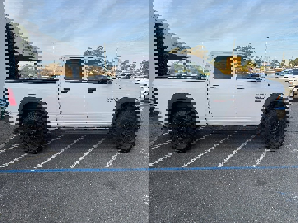 Used 2016 RAM 3500 Tradesman w/ Chrome Appearance Group image 23