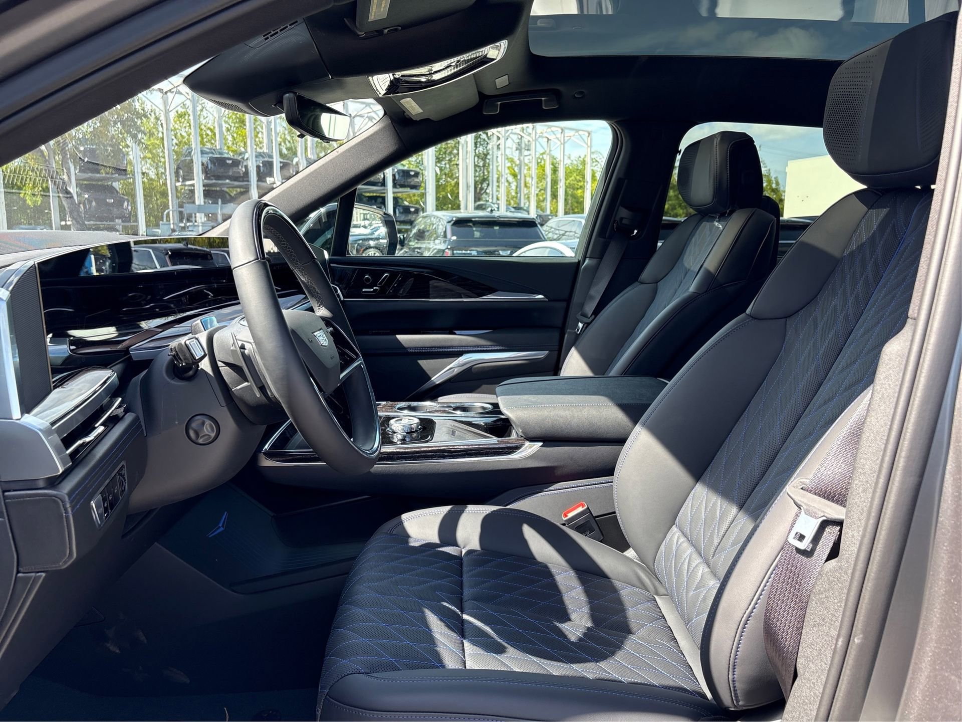 New 2026 Cadillac Escalade IQ Sport 1 w/ LPO, ONYX Package AWD/4WD image 9