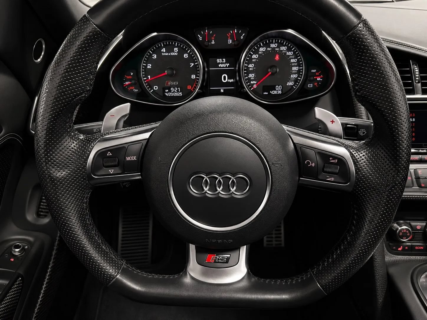 Used 2015 Audi R8 V8 w/ Full Leather Package AWD/4WD image 22
