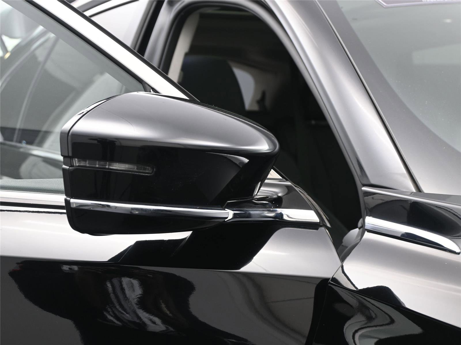 Certified 2023 Acura MDX SH-AWD image 17