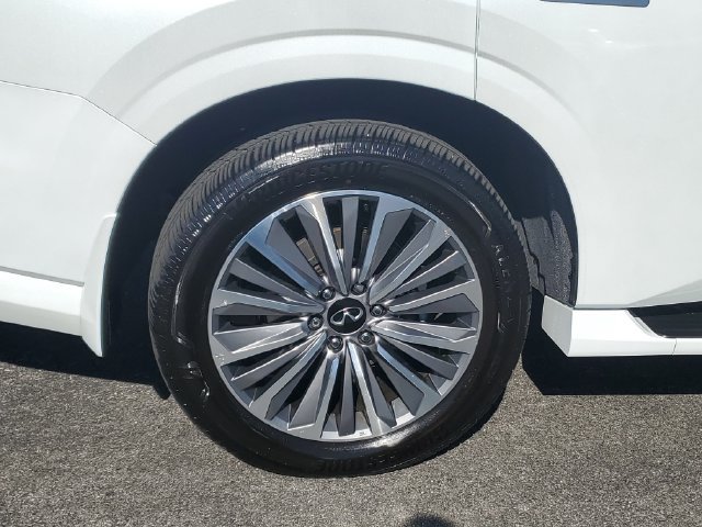 Certified 2026 INFINITI QX80 Luxe w/ Cargo Package AWD/4WD image 6