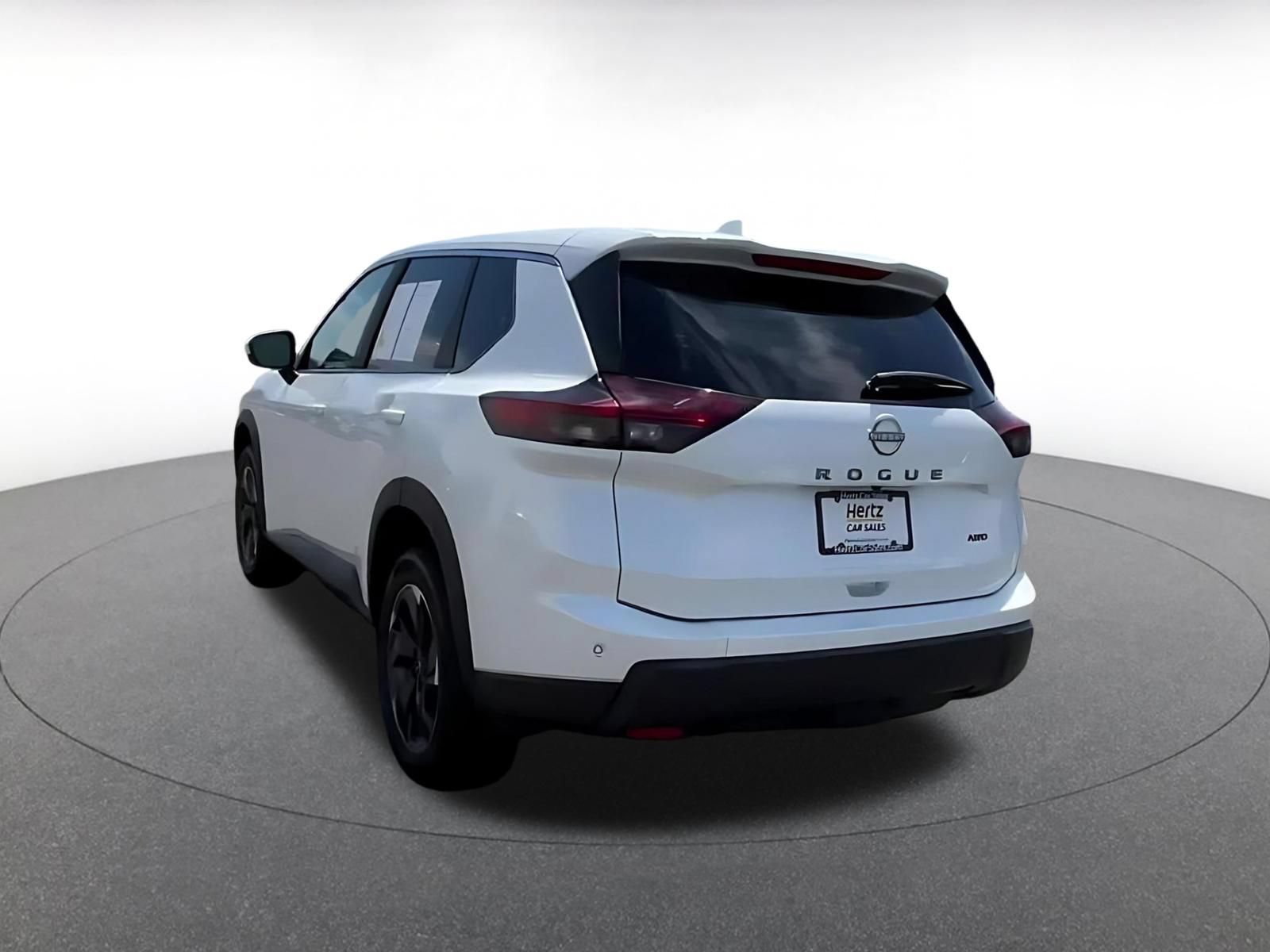 Used 2025 Nissan Rogue SV AWD/4WD image 11