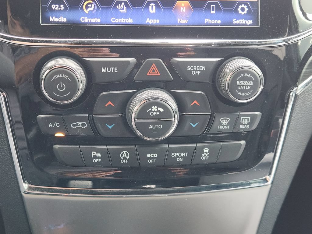 Used 2020 Jeep Grand Cherokee Limited RWD image 18