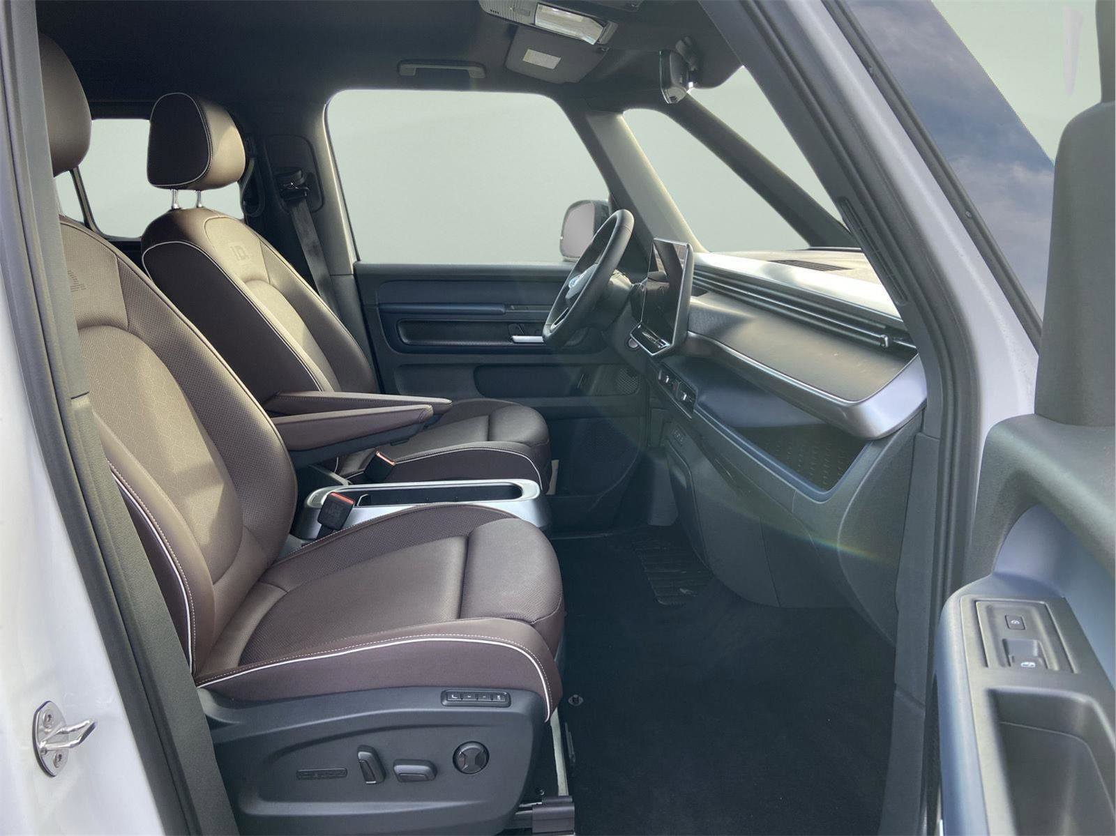 New 2025 Volkswagen ID. Buzz Pro S image 24