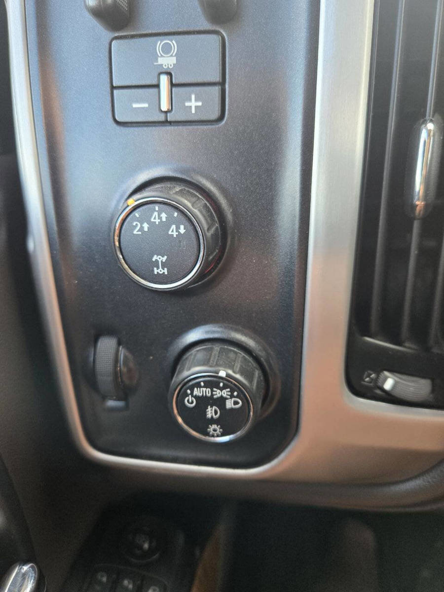 Used 2015 GMC Sierra 2500 SLT image 33