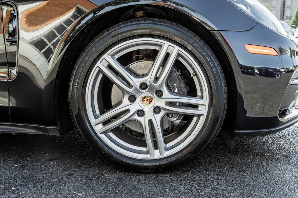 Used 2018 Porsche Panamera 4 image 4