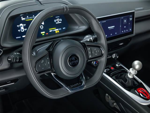Used 2025 Lotus Emira RWD image 19