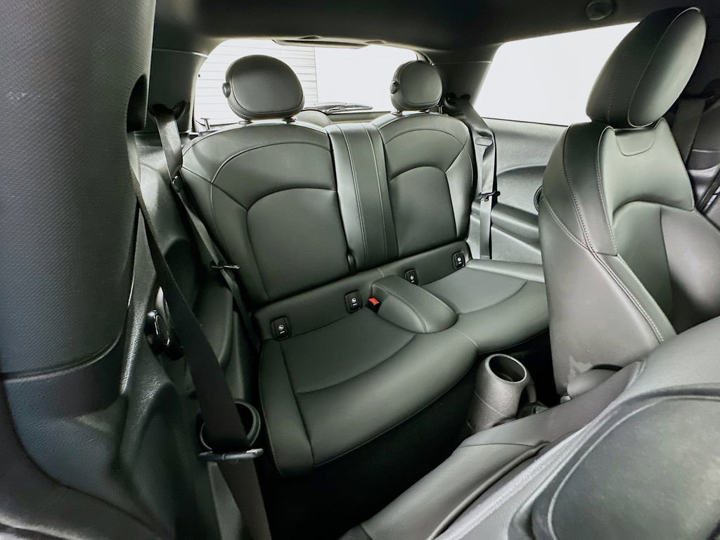 Used 2019 MINI Cooper S w/ Premium Package image 27