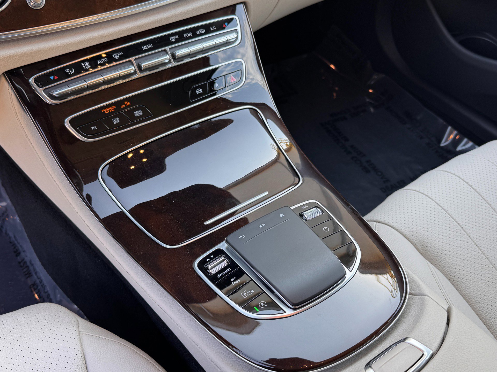 Used 2023 Mercedes-Benz E 350 4MATIC Sedan w/ Premium Package image 35