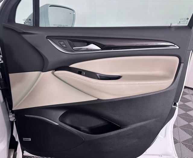 Used 2020 Buick Enclave Essence w/ Sound and Sites Package image 31