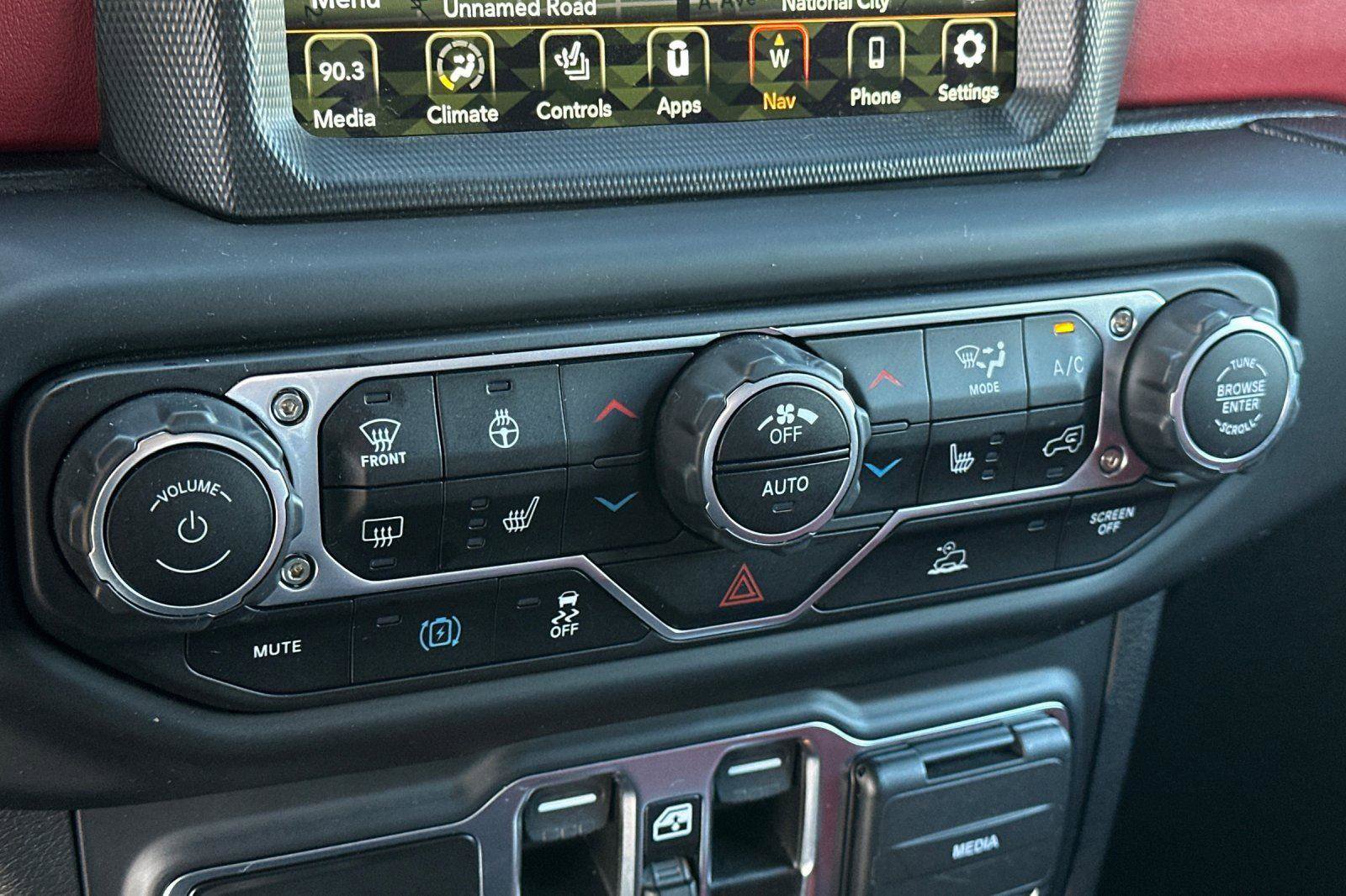 Used 2023 Jeep Wrangler Unlimited Rubicon 4xe image 23