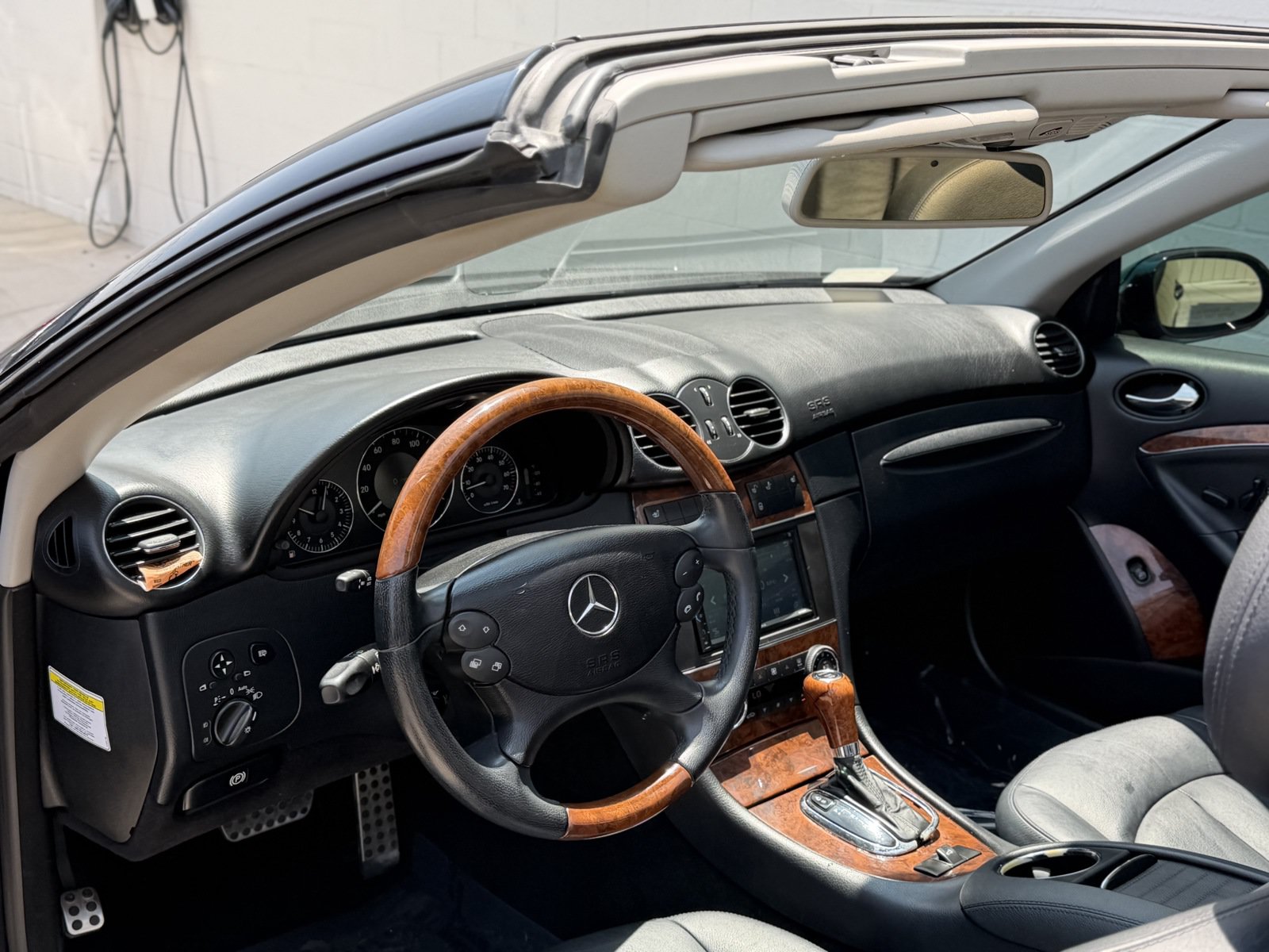 Used 2007 Mercedes-Benz CLK 550 Cabriolet image 16