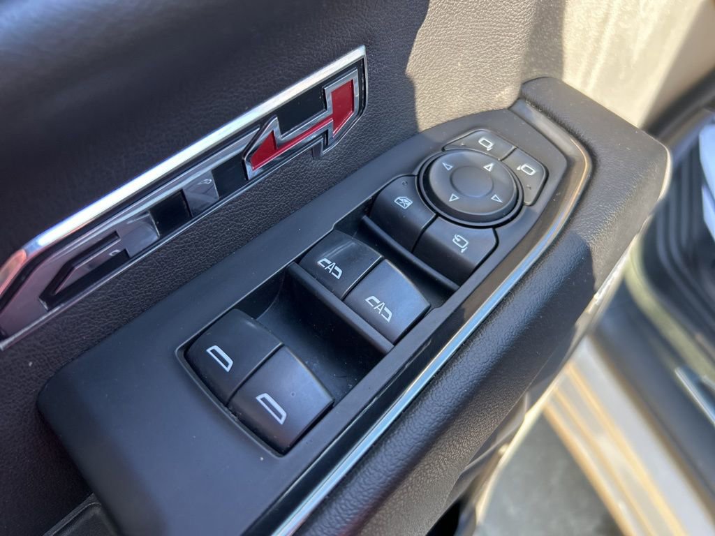 Used 2022 GMC Sierra 1500 AT4 w/ AT4 Preferred Package image 19