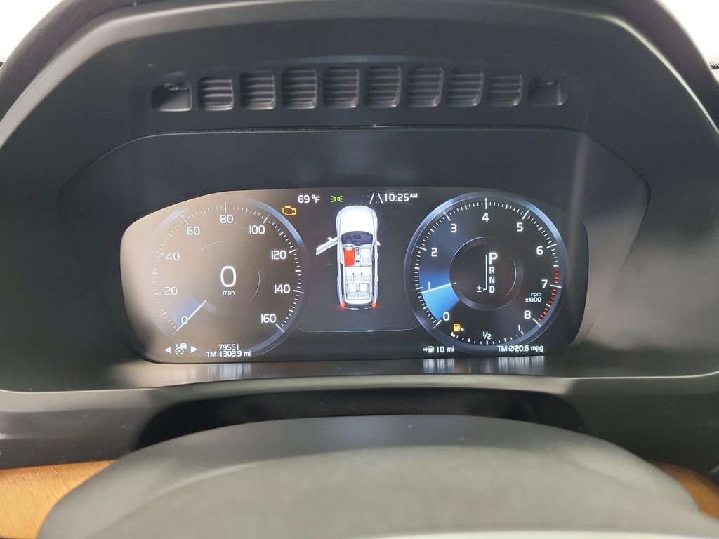 Used 2021 Volvo XC90 T6 Momentum w/ Protection Package Premier AWD/4WD image 26