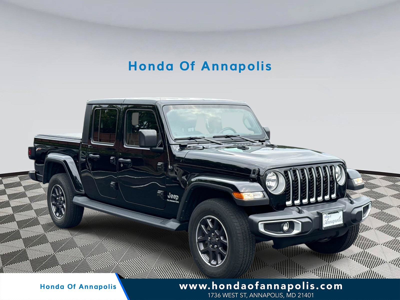 Used 2022 Jeep Gladiator Overland w/ Popular Equipment Package AWD/4WD image 1