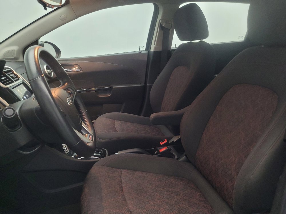 Used 2018 Chevrolet Sonic LT FWD image 17