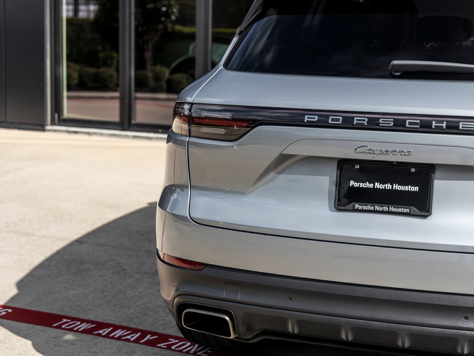 Used 2021 Porsche Cayenne AWD/4WD image 13