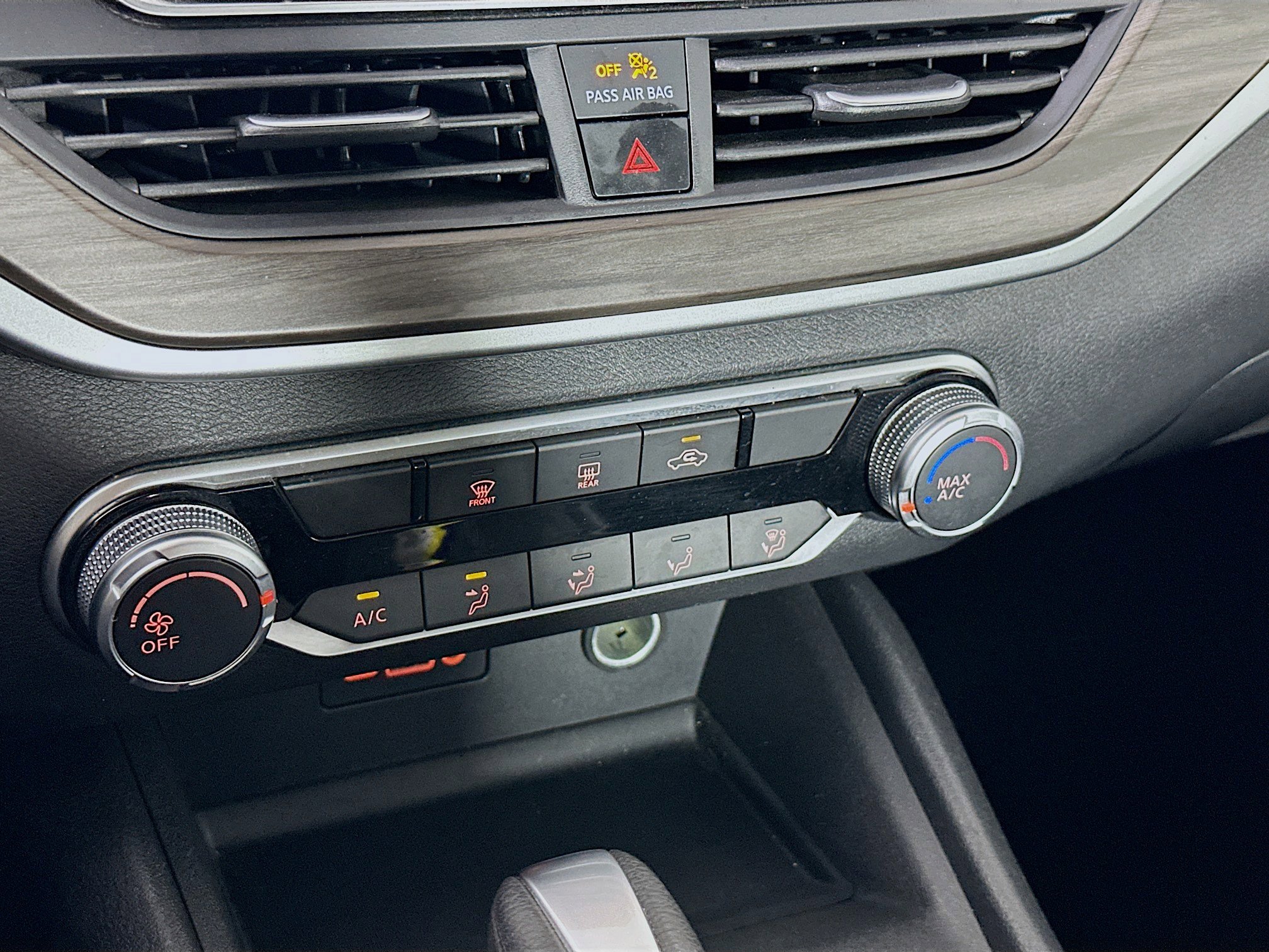 Used 2025 Nissan Altima 2.5 SV FWD image 22