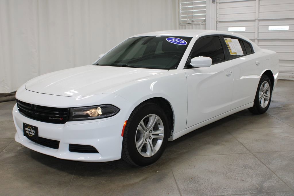 Used 2019 Dodge Charger SXT RWD image 4