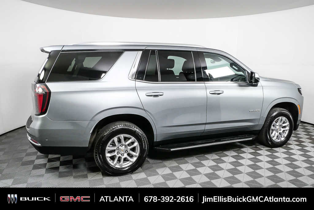 Used 2025 Chevrolet Tahoe LT AWD/4WD image 2