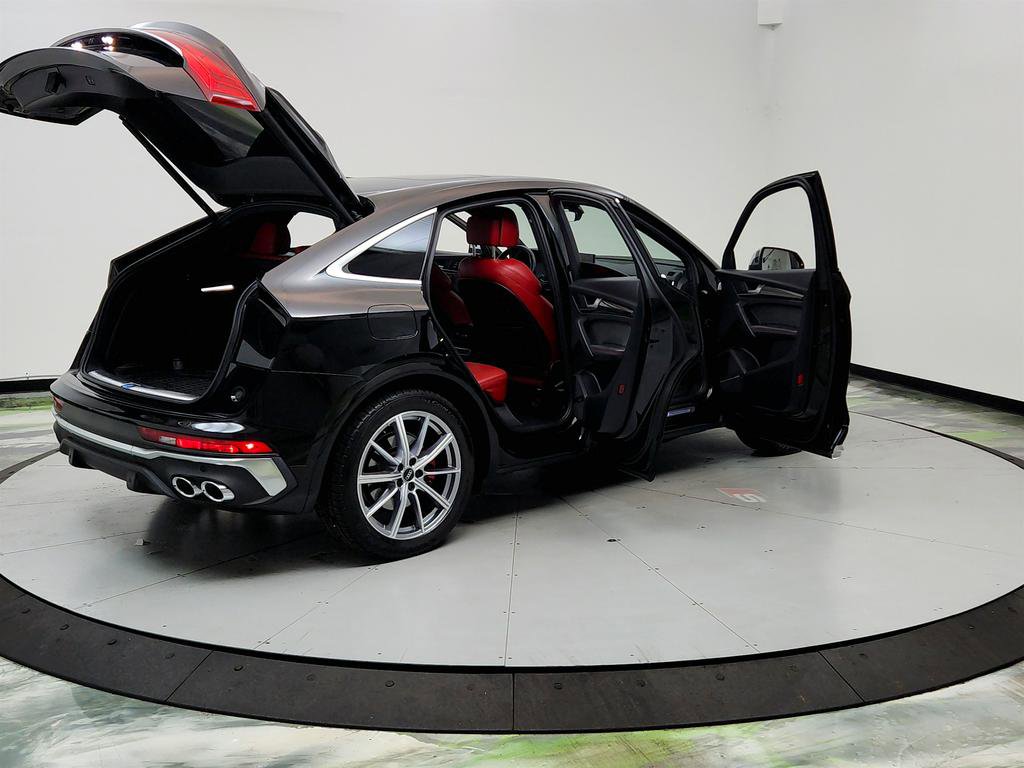 Used 2022 Audi SQ5 Prestige w/ Prestige Package image 11